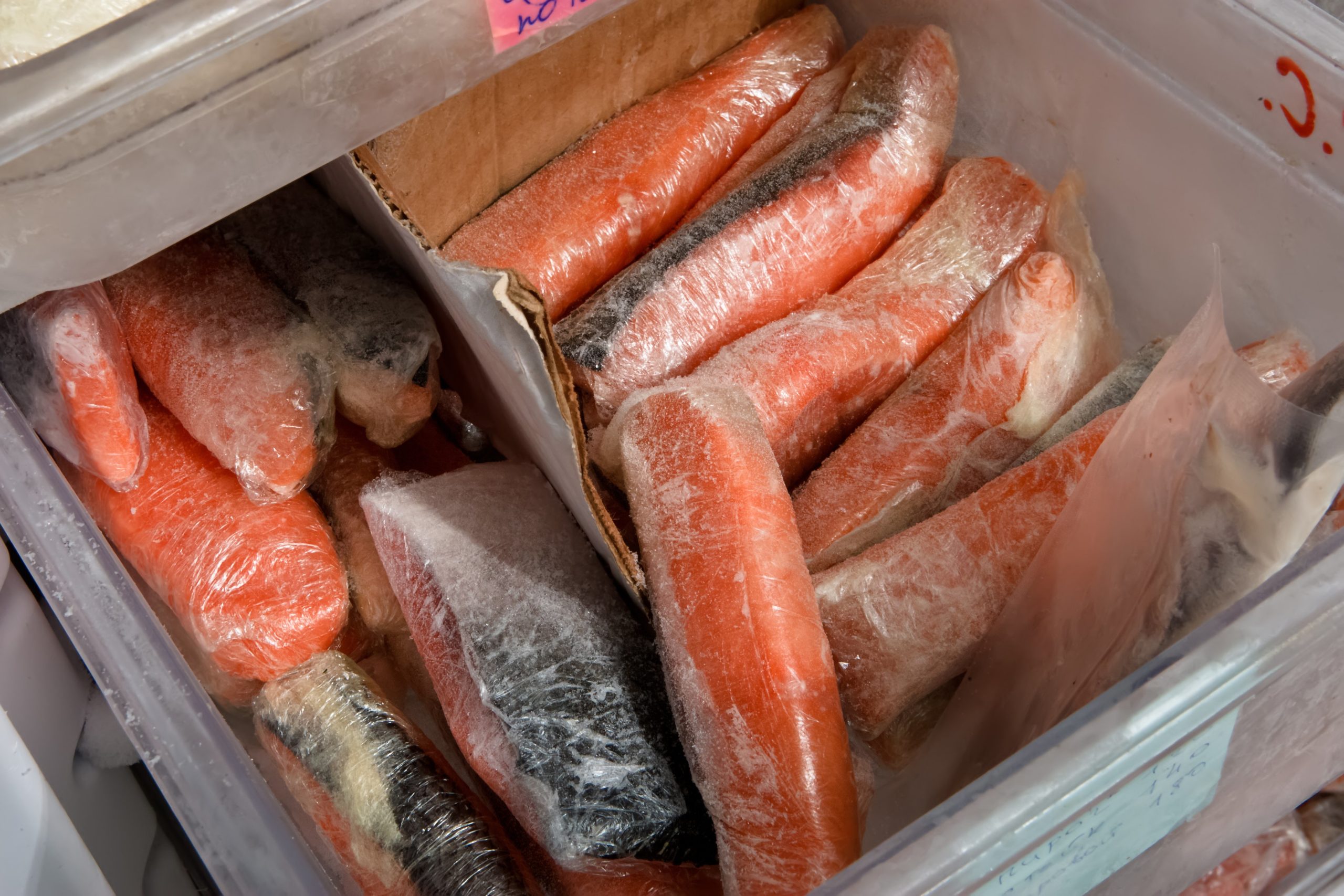 хранение рыбы в холодильнике
