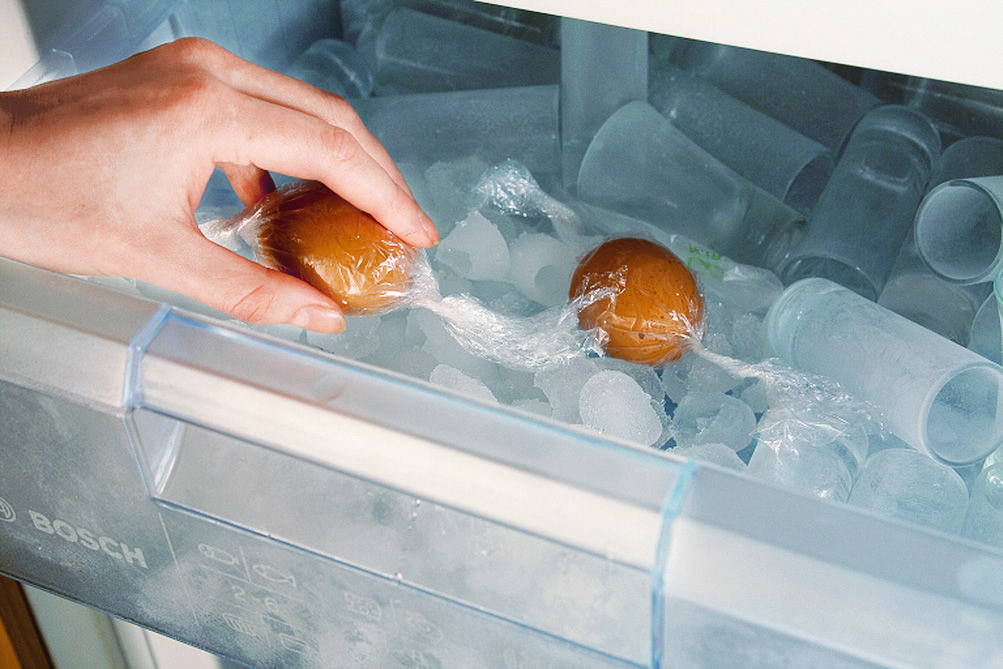 яйца в морозильнике