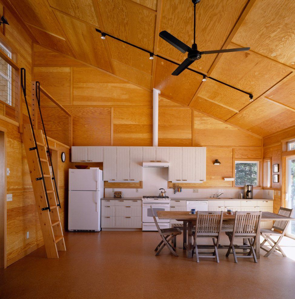 деревянный потолок из фанеры