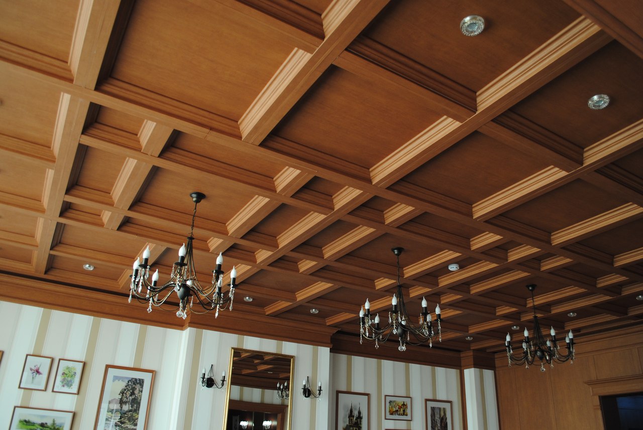 деревянный потолок подвесной