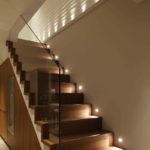 подсветка лестницы в частном доме декор идеи