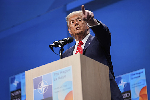 Трамп потребовал триллионы за иранский конфликт с арабских монархов