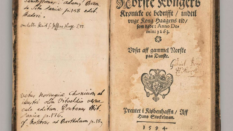 Холанд купил самую дорогую книгу Норвегии и подарил ее родному городу