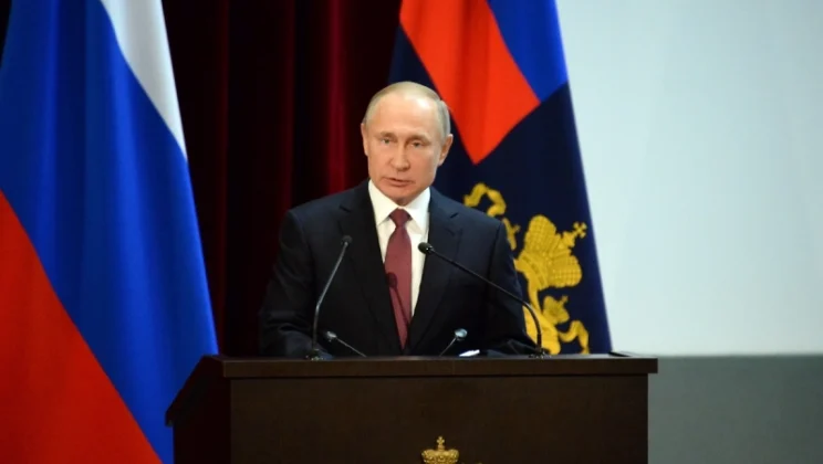 Путин поручил Генпрокуратуре усилить профилактику преступлений среди подростков