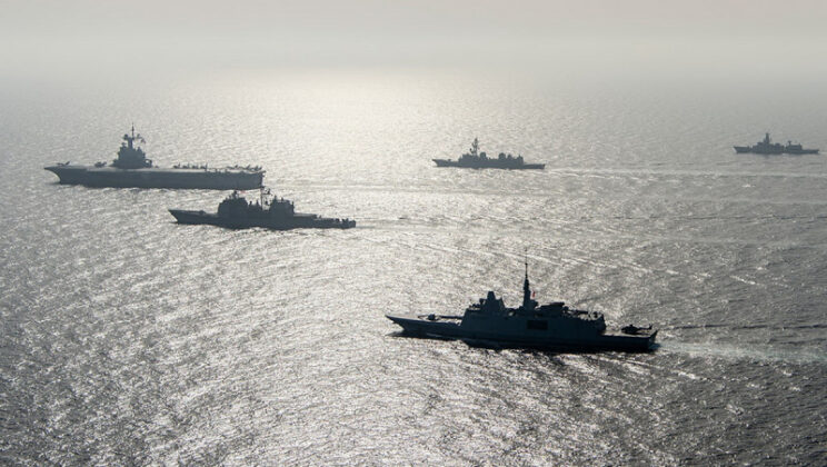 Трамп теряет контроль: 5-й флот США оказался под давлением Ирана — цена войны стремительно растёт