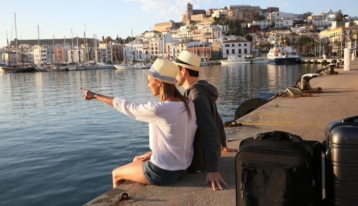 Везите нам свои денежки! Кому достанутся туристы, которые не поедут в ОАЭ, Бахрейн и Катар из-за войны